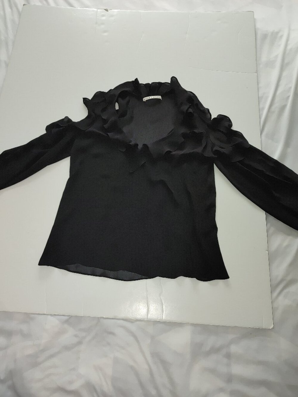 ALICE+OLIVIA Woman's Cols Shaulder Blouse Size M Used